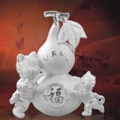 合家幸?；⒓冦y擺件